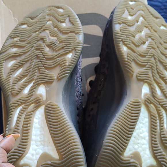 SNEAKERS main image 4